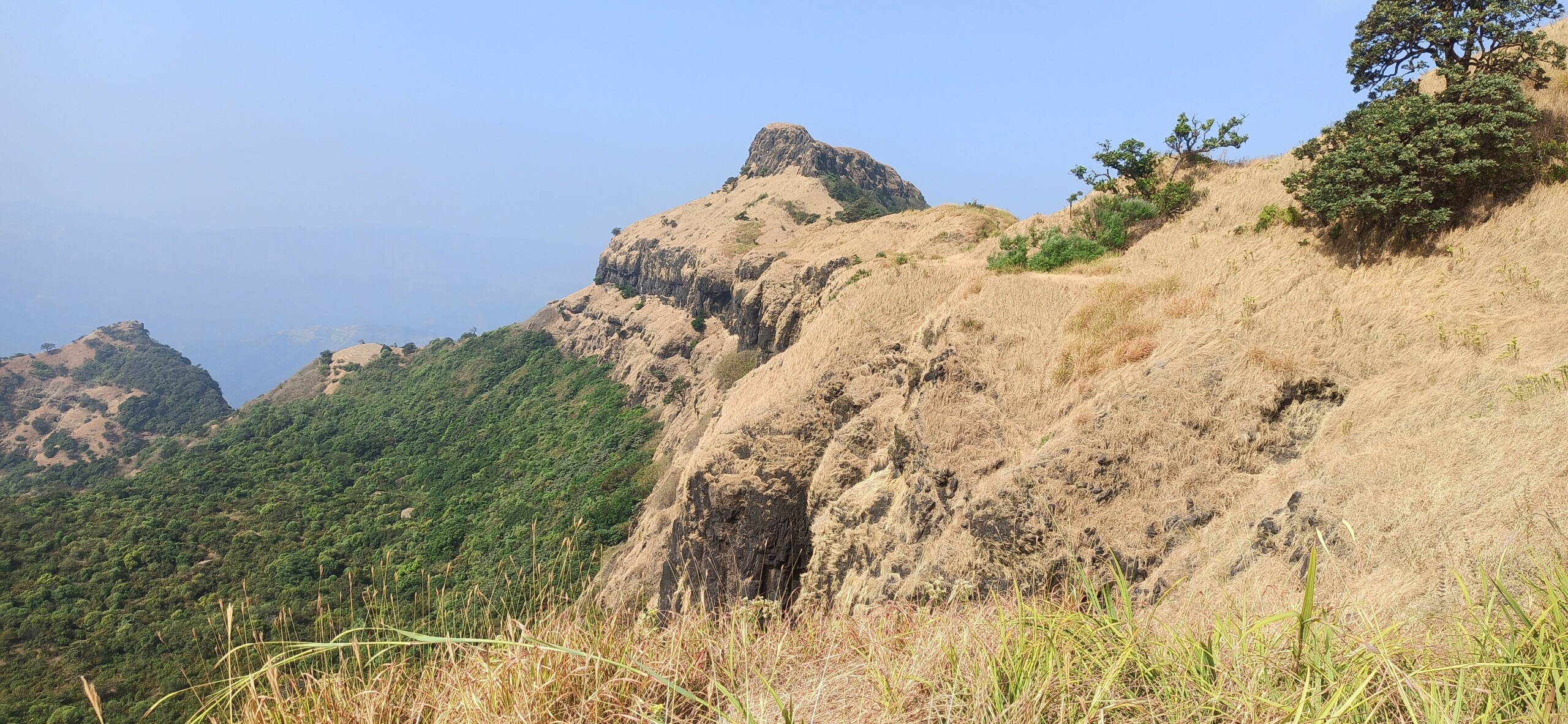 Madhumakrand gad trek